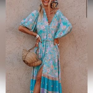 HIBISCUS LANE BUTTON THROUGH GOWN NEW with TAGS